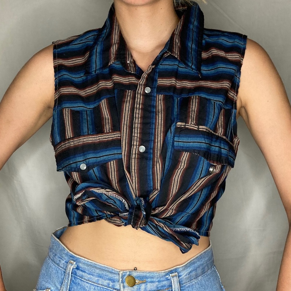 WESTERN COWBOY SLEEVELESS TIE-FRONT BUTTON UP